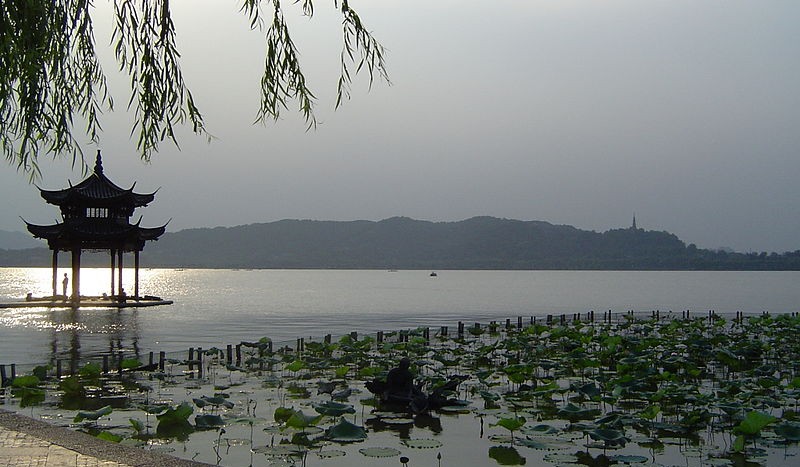 Lago Oesta, Hangzhou (China) - Nat Krause | namasteviajes.com