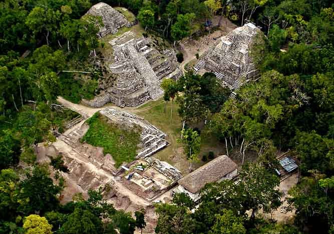 Sitio Arqueológico de Yaxhá, Guatemala - Cafeyaxha | namasteviajes.com