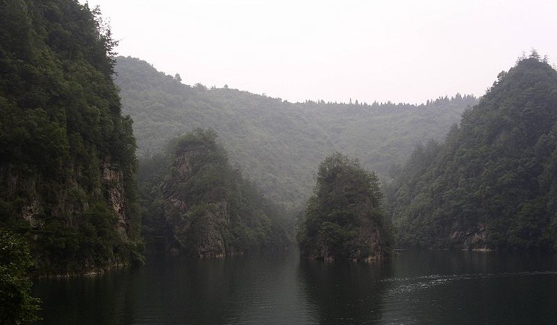 Lago Baofeng, China - Yoo Chung CC-BY-SA-2.5 | namasteviajes.com