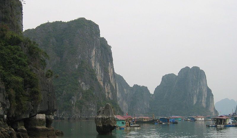 Bahía de Halong, Vietnam - Ziga de Wikipedia en esloveno | namasteviajes.com