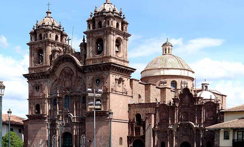 Iglesia de la Compañía de Jesús, Cuzco (Perú) - Martin St-Amant - Wikipedia - CC-BY-SA-3.0 | namasteviajes.com