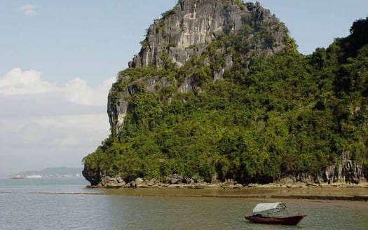 Bahía de Halong, Vietnam - Steven C. Price Creative Commons Attribution-Share Alike 4.0 International | namasteviajes.com