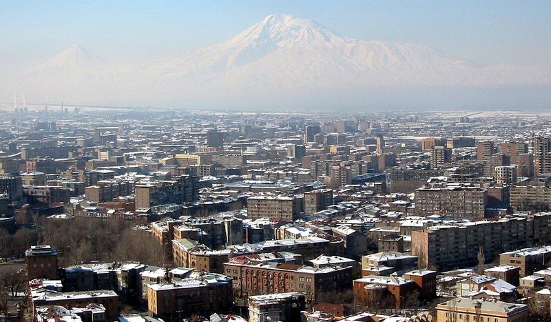 Ereván y monte Ararat, Armenia - Mcschreck, Creative Commons Attribution-Share Alike 2.0 Germany | namasteviajes.com